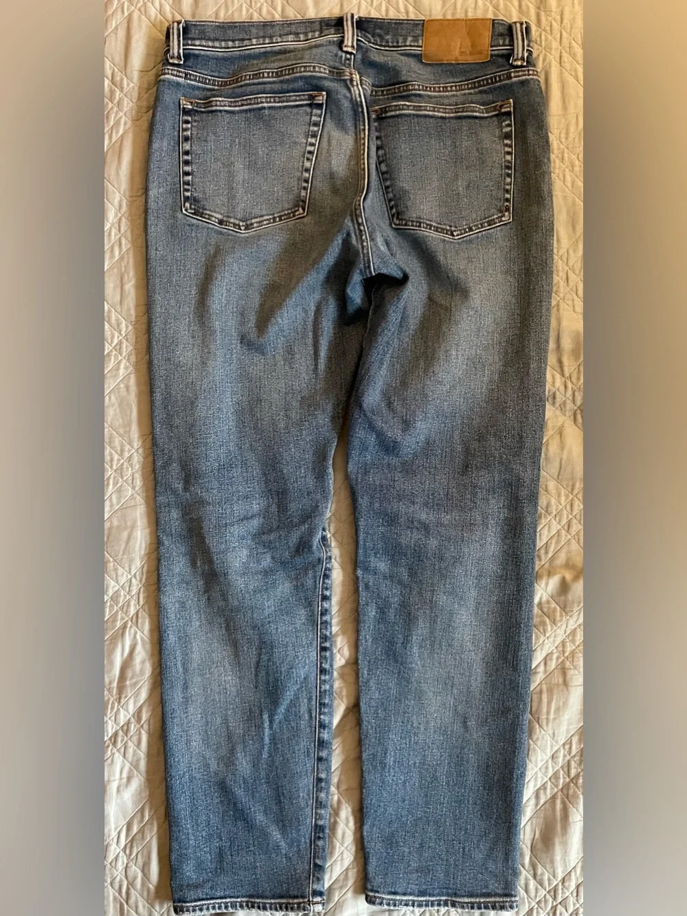 Madewell Relaxed Taper Stretch Selvedge Jeans in Barrington Wash Size 32
NQ521 - Picture 11 of 11